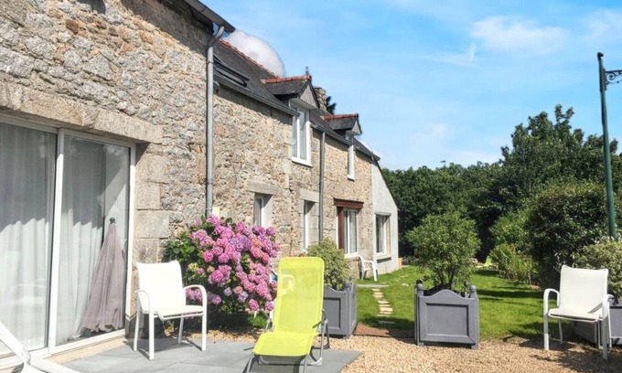 Huelgoat House | Les Gites du chaos d'Huelgoat – Renovated Former Bakehouse