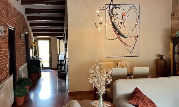 Sant Hilari Sacalm Apartment | Les Golfes de Can Mascarbó, Mimarte en un Confortable Espacio