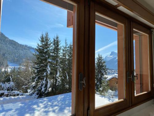 Les Carroz-d'Araches Apartment | Top-Rated Les Grangettes 2 Duplex with Free WiFi