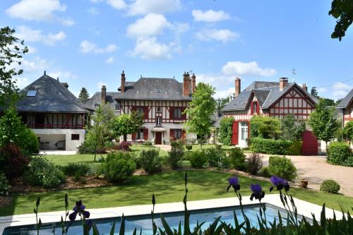 Cour-Cheverny Bed & Breakfast | Oceanfront Retreat at La Halte du Clos - Rated 9.2/10