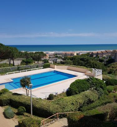Saint-Pierre-la-Mer Apartment | Charming Oceanfront Retreat - Les Hauts d'Azur, Rated 9.3