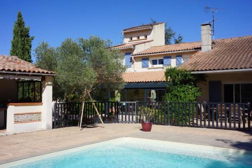 Merville Bed & Breakfast | Discover Les Hauts de Beillard: Oceanfront Bliss & Pool