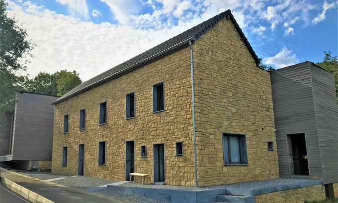 Dinant Apartment | Discover Les Hauts de Meez: Family-Friendly Retreat with Hot Tub