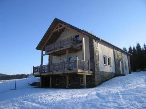 Engreux House | Discover Les Hirondelles: 4-Star Pet-Friendly Retreat