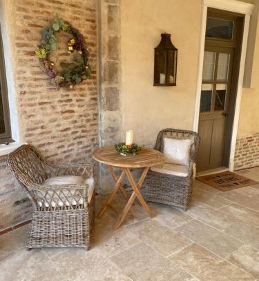 Canly Bed & Breakfast | Child-Friendly Getaway at Les Hortensias, Rated 9.4/10