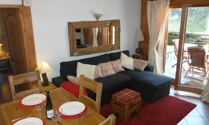 Les Houches Apartment | Inviting 2-Bed Apartment in Les Houches, Steps from Lifts