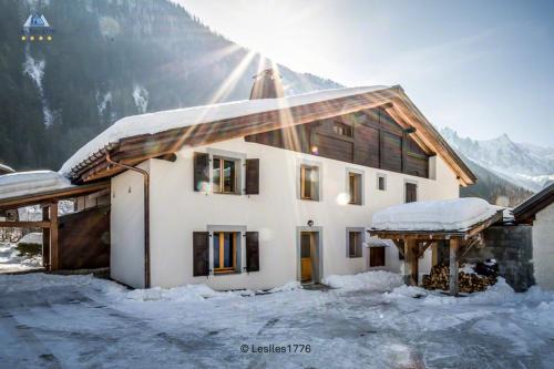 Chamonix-Mont-Blanc Villa | Experience Les Iles 1776: Family-Friendly with Pool Access