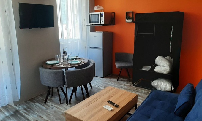 Bourg-Saint-Andeol Apartment | Cozy Retreat at Les IRIS: Family-Friendly Apartment Awaits