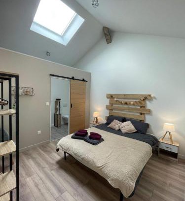 Avanton Bed & Breakfast | Family-Friendly Escape at Les Iris - Chambre Chêne, 9.8 Rated