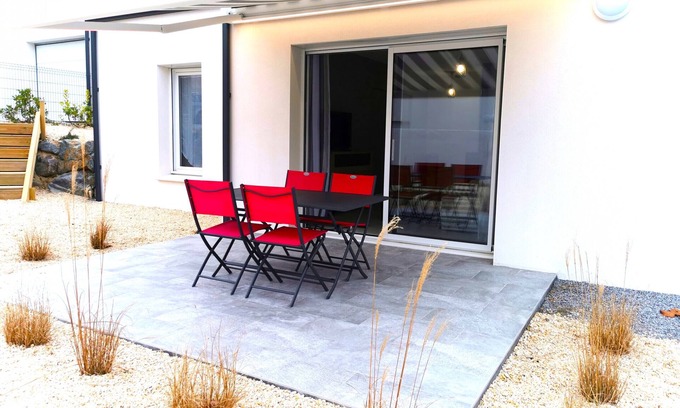 Saint-Jean-de-Monts House | Charming Les Jacinthes - 4 Pers Near the Beach, Rated 9.8