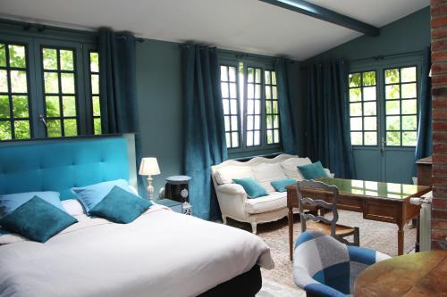 Les Veneurs House | Explore Family-Friendly Comfort at Les Jardins Carnot