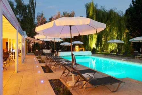 Obernai Hotel | Experience Les Jardins D'Adalric: Oceanfront Bliss Awaits