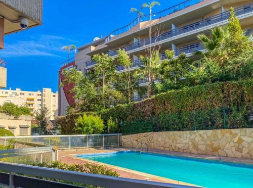 La Celle-sous-Gouzon Apartment | LES JARDINS DU CAP - Piscine - Bord de Mer - Climatisation