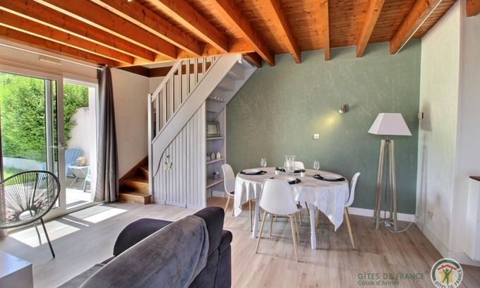 Saint-Quay-Perros House | Oceanfront Retreat at Les Jonquilles in St Quay Perros