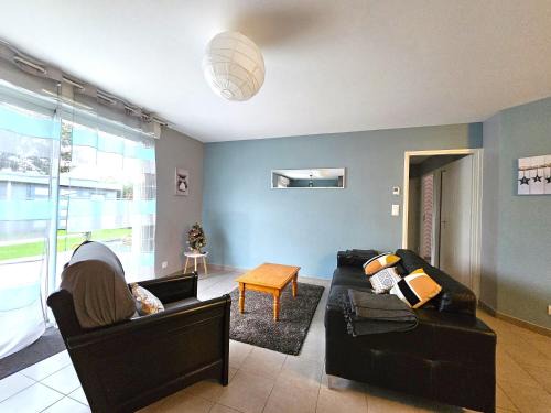 Guecelard House | Explore Les Lilas de Miri: Family-Friendly & Pet Welcome