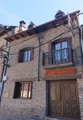 Vall de Cardos Apartment | Family-Friendly Escape at Les Llucanes - Rated 8.2/10!