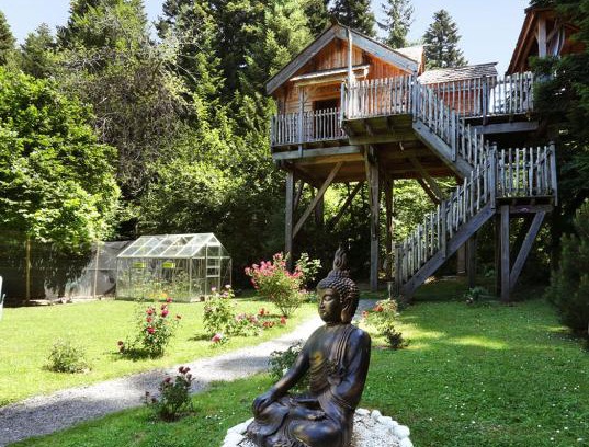 Larringes Hotel | Relax at Les Lodges de Babylone with Spa and Family Amenities