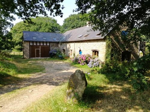 Brech Bed & Breakfast | Family-Friendly Retreat at Les Longères de Keridy