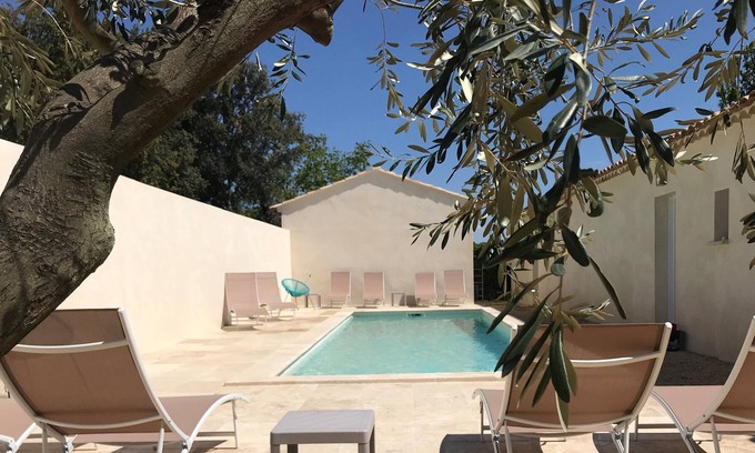 Arpaillargues-et-Aureillac Apartment | Les Mazets & SPA Duzès