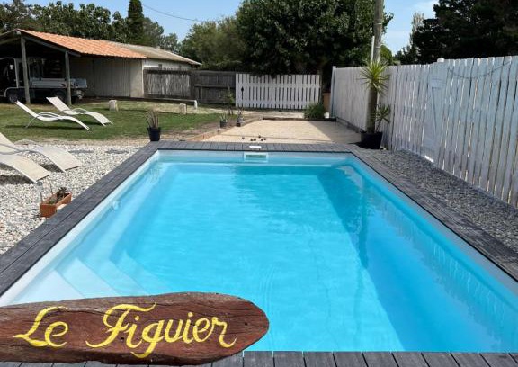 Arles House | Cozy Les Mazets du Paty: Pet-Friendly Oceanfront Retreat