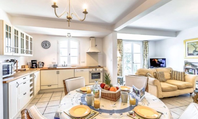 Grimaud House | Discover Les Migraniers: Oceanfront Retreat with Spa