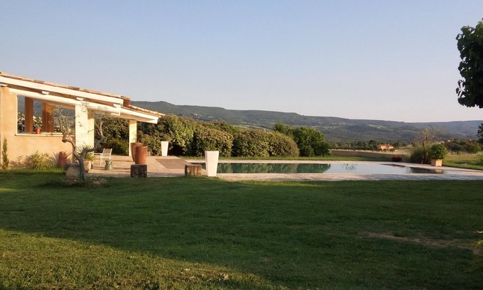 Gargas House | Les Mûriers: Cozy Gite with Pool & Scenic Vineyard Views