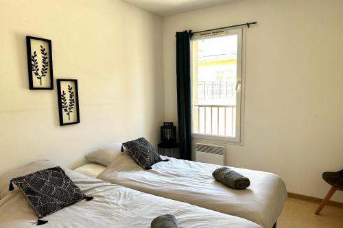 Avene House | Family-Friendly E19 Les Naïades with 2 Bedrooms for 5
