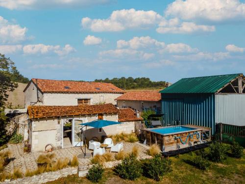 Saint-Martial-Viveyrol House | Tranquil Dordogne Cottage with Pool & Ocean View