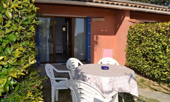 Saint-Dezery Apartment | Discover Les Olivettes - Gite Zen with Pool & Pet Friendly
