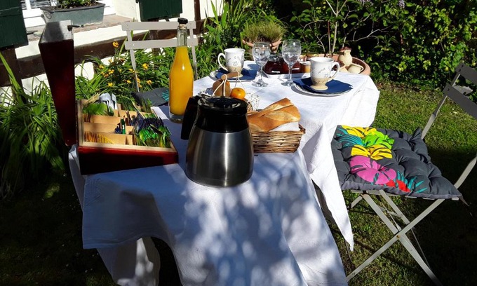 Le Crotoy Bed & Breakfast | Family-Friendly Escape at Les Oyats with Top Ratings