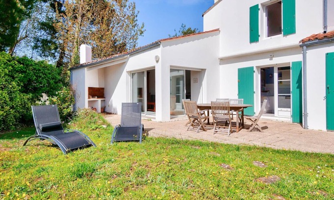 Les Portes-en-Re House | Perfect Family Getaway on the Beautiful Ile de Ré