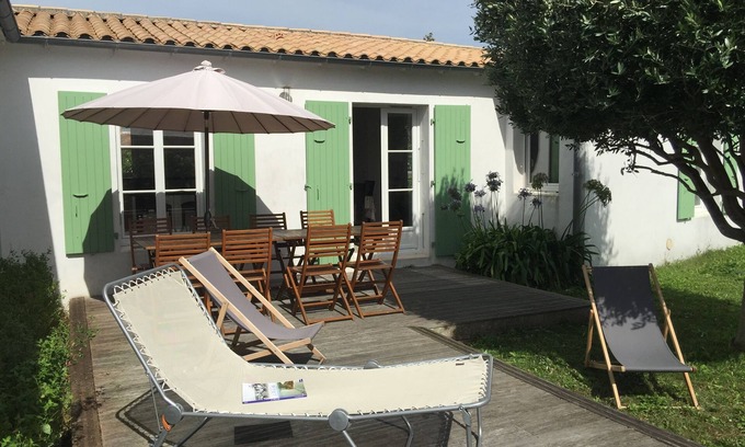 Les Portes-en-Re Villa | Discover Les Portes en Ré: Garden Villa in Village Center