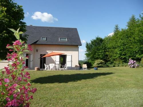 Chameyrat House | Explore Family-Friendly Comfort at Les Pouges Hotel