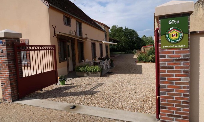 Cheu House | Top-Rated Les Prés de Bondus: Family & Pet-Friendly Stay