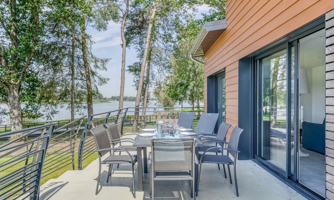 Vosges House | Les Roseaux: Lake View with Spa and Family Amenities