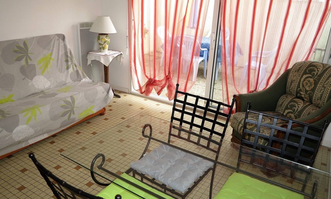 La Chaume Apartment | Cozy Ground Floor House with Ocean View Near the Beach