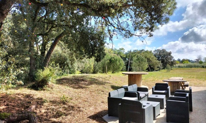 Saint-Pierre-d'Oleron Apartment | Les Salines: Guest Rated 10/10 with Spa and Breakfast