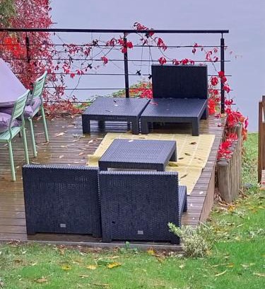 Poissy Apartment | Pet-Friendly Escape at Les Seringats with Great Reviews