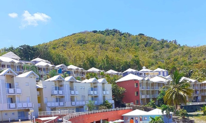 Tartane Apartment | Unforgettable Stays at Les Studios de la Baie with Ocean View