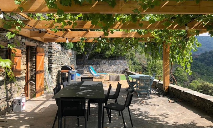 Monte House | Pet-Friendly Getaway at Les Terrasses de Carognu