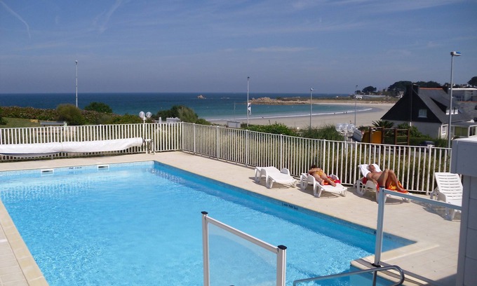Trevou-Treguignec Apartment | Enchanting Stay at Les Terrasses de la Plage de Trestel