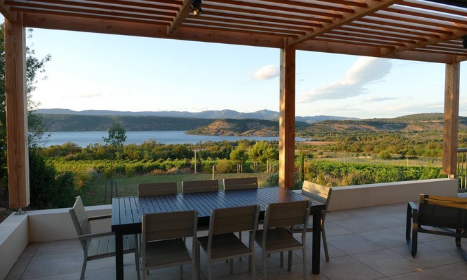 Liausson Villa | Les Terrasses du Salagou - Superb view of the lake
