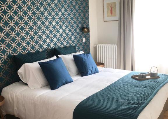 Guillaumes Bed & Breakfast | Les Terres Rouges 06: Guest Rated 9/10 with Spa & Hot Tub