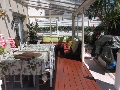 Ouistreham House | Family-Friendly LES TROENES with a 9.4 Guest Rating