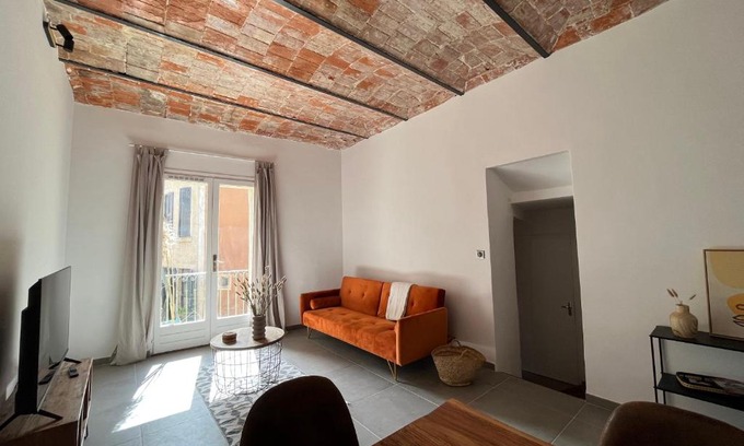Les Vans Apartment | Les Vans - Cozy Apartment in the Heart of the Village