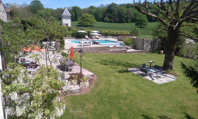 Vervialle House | Oceanfront Bliss at Les Vergnes – 4-Star Family Getaway