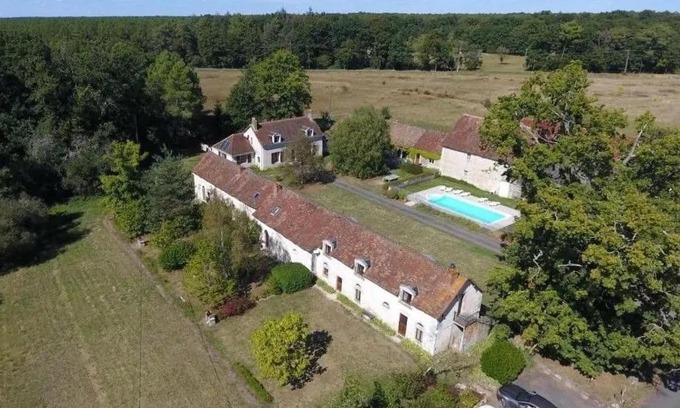Oyre House | Oceanfront Escape at Les Vieux Chênes - Rated 8.8/10