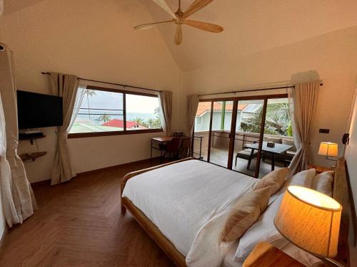 Wichit Resort | Top-Rated Les Villas d'Electra with Oceanfront Views