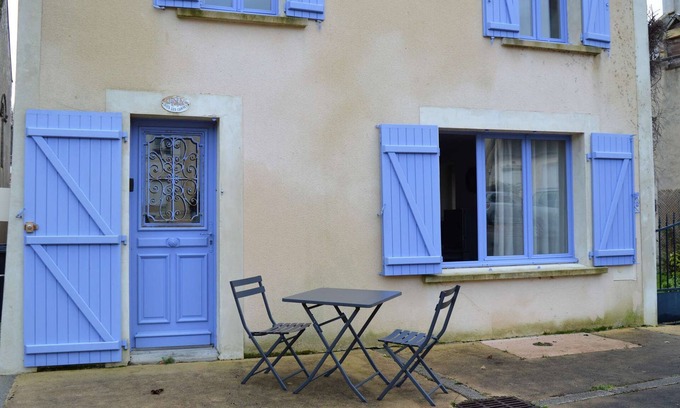 Arromanches-les-Bains House | Family-Friendly Duplex Near Beach with Ocean Views