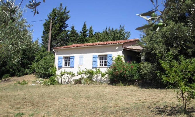 La Garde-Freinet House | Inviting Les Volets Bleus - Pet & Child Friendly Retreat